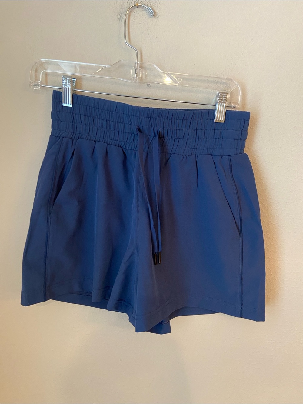 NWT Spanx On The Move Shorts Faded Indigo Blue Pull-On Performance Shorts XS - Picture 2 of 6